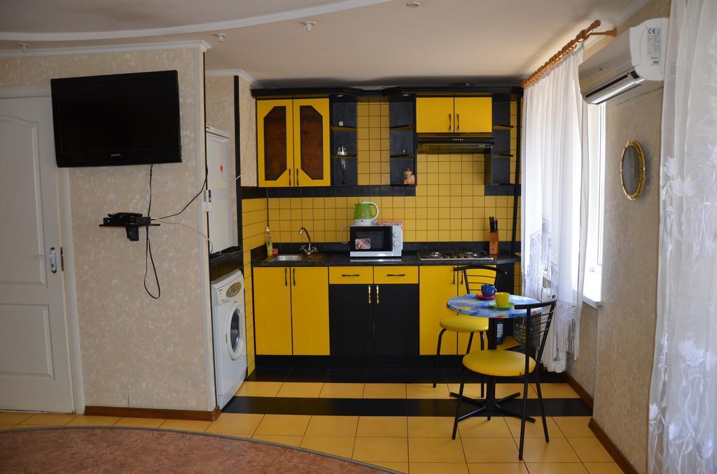 ניקולייב Apartments In The City Centre Of Nikolaev מראה חיצוני תמונה